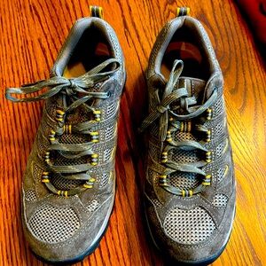 Eddie Bauer Multi Purpose Athletic Shoe